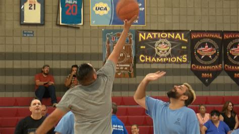 Special Olympics athletes take on Yuma Police Department on the hardwood - KYMA