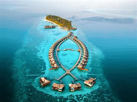 Top 13 Maldives Resorts for a Luxurious Vacation