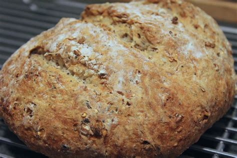 Delicious Dishings: Toasted Harvest Grains Bread