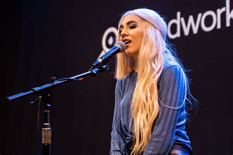 AVA MAX Performs at Bloodworks Live Studios in Portland 01/30/2019 – HawtCelebs