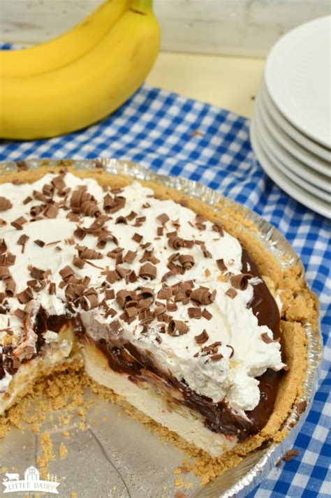 No Bake Chocolate Banana Cream Pie - Little Dairy On the Prairie