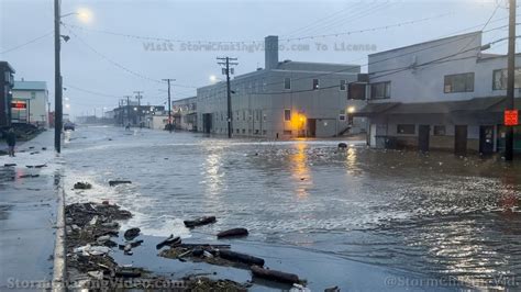 Huge Waves And Storm Surge from Cyclone Merbok Remnants - Nome, Alaska - 9/17/2022 - YouTube