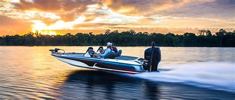 Bass Boats Buyers Guide | Discover Boating