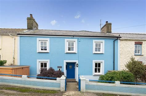 Cottages with Sea Views | Stunning Homes with Views Over the Sea