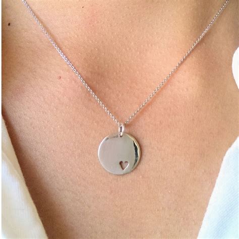 Pin by K.Y.L.A. on Products in 2021 | Small heart necklace, Tiny heart necklace, Contemporary ...