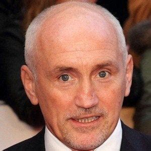 Barry McGuigan - Bio, Facts, Family | Famous Birthdays