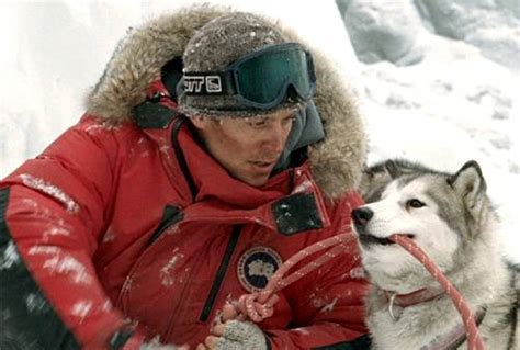 Eight Below movie review & film summary (2006) | Roger Ebert