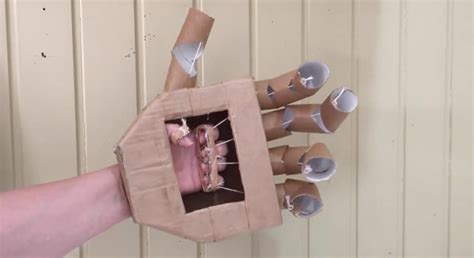 How to make a giant ‘robotic’ cardboard hand – The Kid Should See This