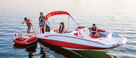 5 Best Boats for Lake Boating | Boating Lifestyle News