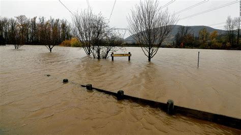 Abbotsford, British Columbia, observed hottest and wettest records in ...