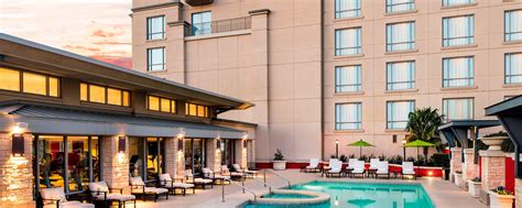 Hotel Plano TX with Outdoor Pool - Fitness Center - Gym | Dallas/Plano Marriott