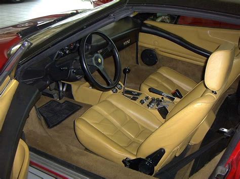 FERRARI 308 - ferrari-308_interior_2.jpg