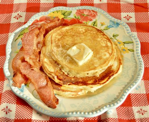 Fluffy Buttermilk Pancakes - Becky's Recipe Box