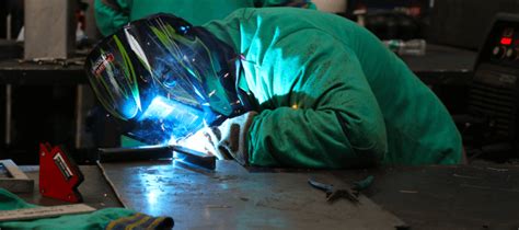 Welding trade school welding courses - PTT EDU