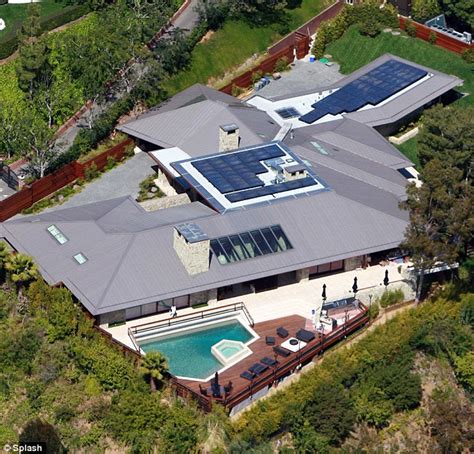 Jennifer Aniston puts her luxury Beverly Hills home on the market for $42m | Daily Mail Online