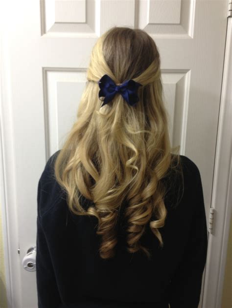 Half up, half down curled hair with a bow🎀 | Long hair styles, Short ...