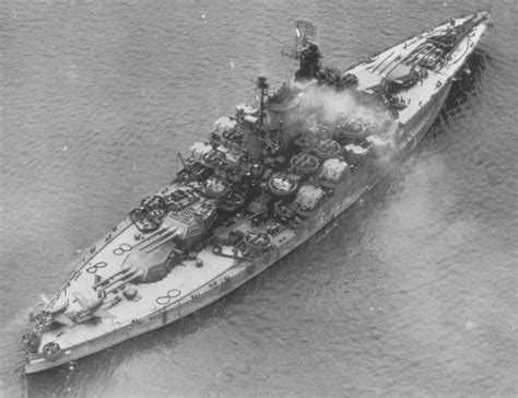 USS California (BB-44) overhead view December 1945 [2681 x 2061] | Battleship, Us battleships ...