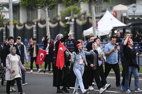 Erdogan supporters celebrate after Turkiye’s presidential runoff ...