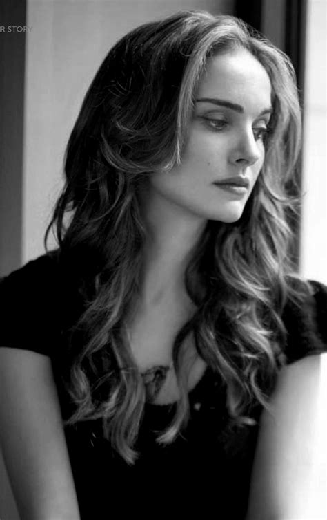 12 Charming Natalie Portman Hairstyles - Pretty Designs