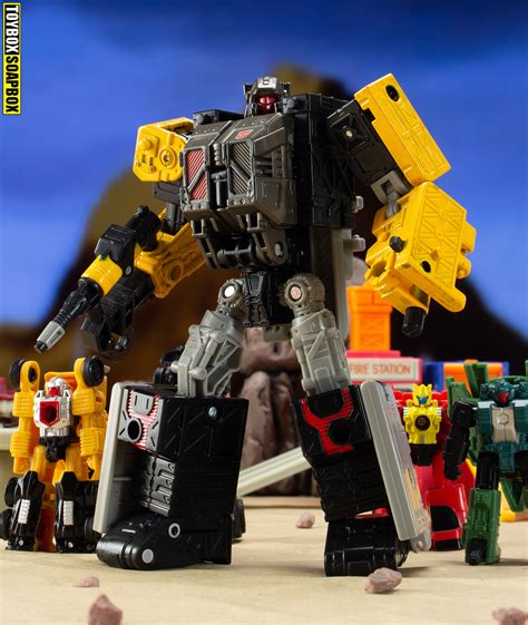 Gallery: Transformers Earthrise Ironworks – Toybox Soapbox