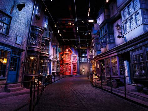 WARNER BROS. STUDIO TOUR LONDON - THE MAKING OF HARRY POTTER: All You ...