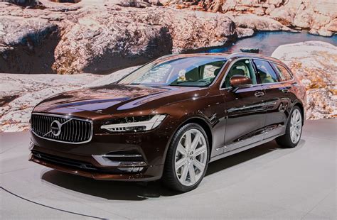 2018 Volvo V90: Svelte Swedish wagon debuts in Geneva