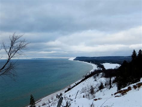 Sleeping Bear Dunes in winter: 8 amazing winter activities(+tips)