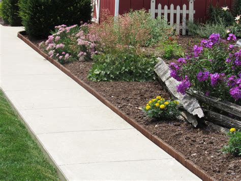 Brown Landscape Edging - Natural Looking Wood Edging