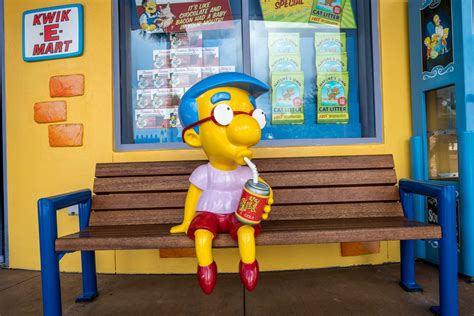 Springfield: Home of the Simpsons at Universal Studios Florida ...