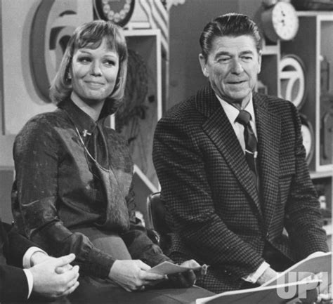 Photo: Ronald Reagan with Daughter Maureen on the "AM Show ...