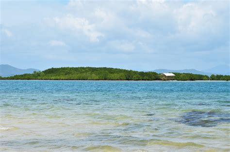 Island hopping tour in Honda Bay, Palawan - Philippines | Whisper ...