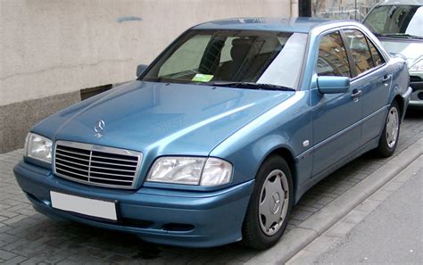 File:Mercedes W202 front 20080302.jpg - Wikimedia Commons