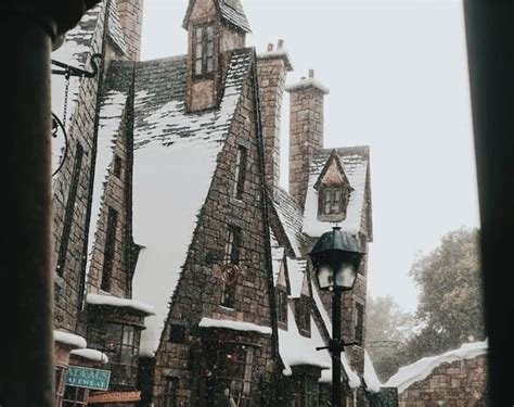 Hogsmeade Village | Hogsmeade village, Hogsmeade, Harry potter music