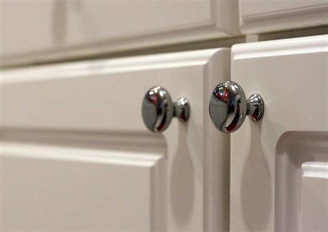 Kitchen cupboard door handles and knobs – Door Knobs