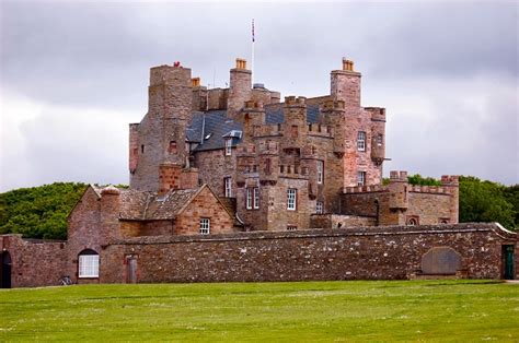 Motorhome Adventures: Castles of the Scottish Highlands