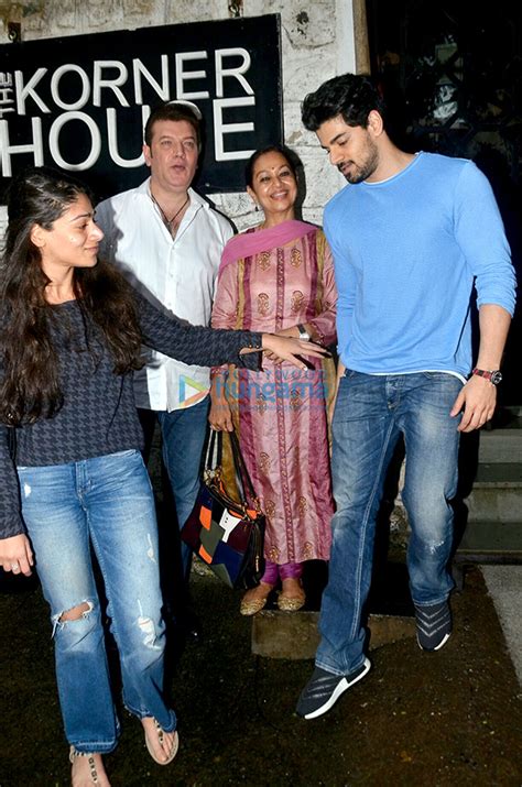 Sooraj Pancholi & Family snapped post lunch at The Korner House | Sana ...