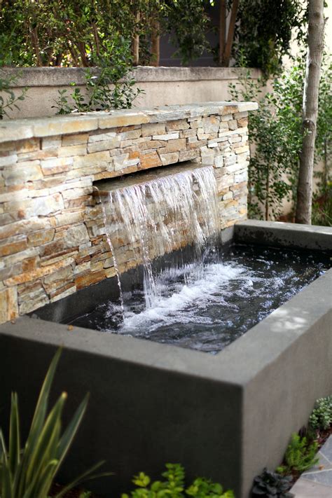 Pin by Eric Hsieh on DIG Water Features | Fountains backyard, Backyard water fountains, Water ...