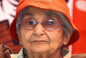 Freedom fighter Captain Lakshmi Sahgal dies