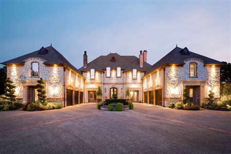 A Creative Way To Buy A Mansion in Nashville Tennessee | Supreme Auctions