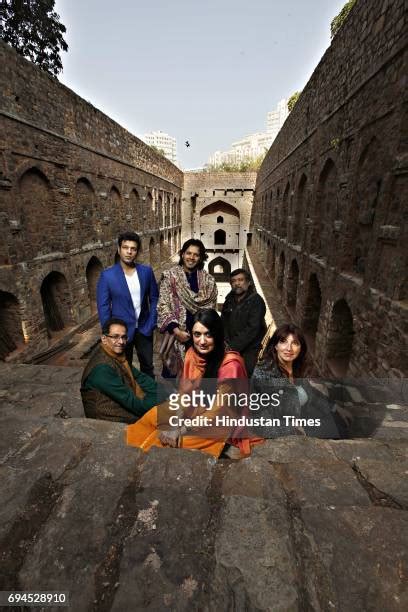 Indian Sarod Photos and Premium High Res Pictures - Getty Images