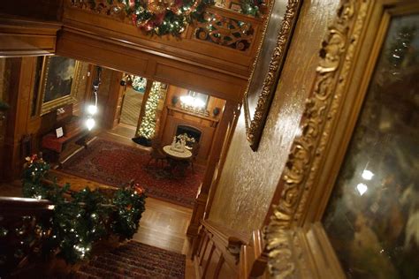 Pabst Mansion decks the halls for Christmas Twilight Tours | Milwaukee Independent