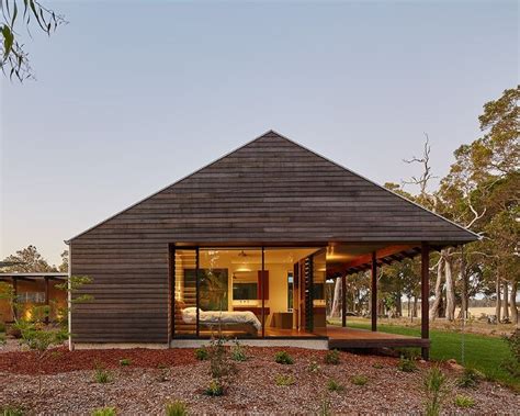 Modern Australian Farm House with Passive Solar Design | Modern farmhouse exterior, Solar house ...