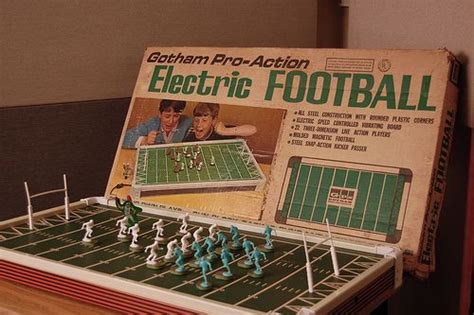 Electric Football Game 1960S - IHSANPEDIA