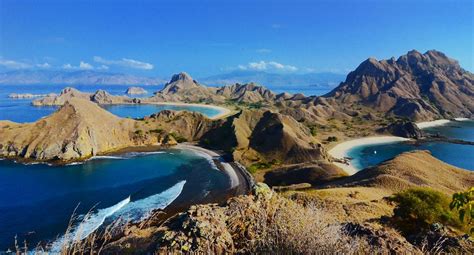 Komodo, a surreal ilha de dragões, praias coloridas e raposas que voam ...