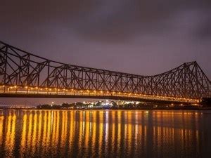 Howrah Bridge, Kolkata - Timings, History, Best Time to Visit