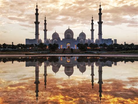 Top 10 Most Beautiful Mosques In The World