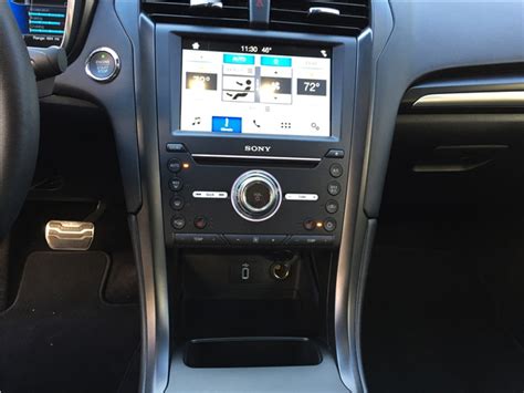 2020 Ford Fusion Hybrid: 149 Interior Photos | U.S. News