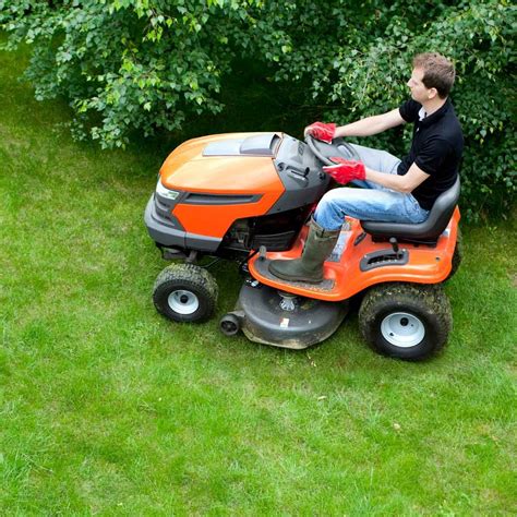 Riding Lawn Mower Buying Guide | Family Handyman