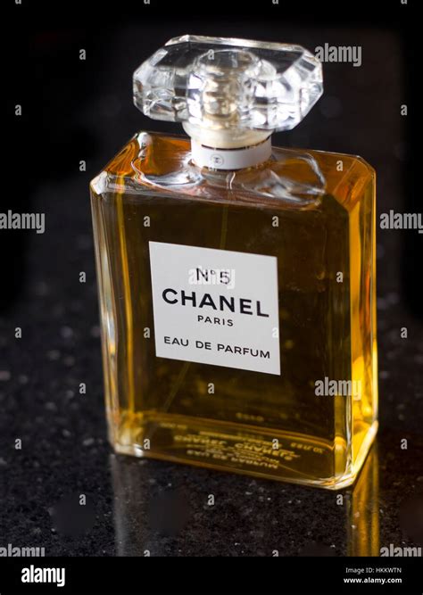 Chanel number 5 perfume bottle Stock Photo - Alamy