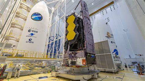 ESA - Webb flies Ariane 5: watch the launch live